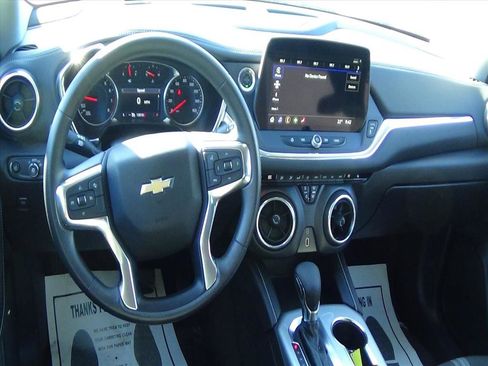 Used 2025 Chevrolet Blazer LT image 12