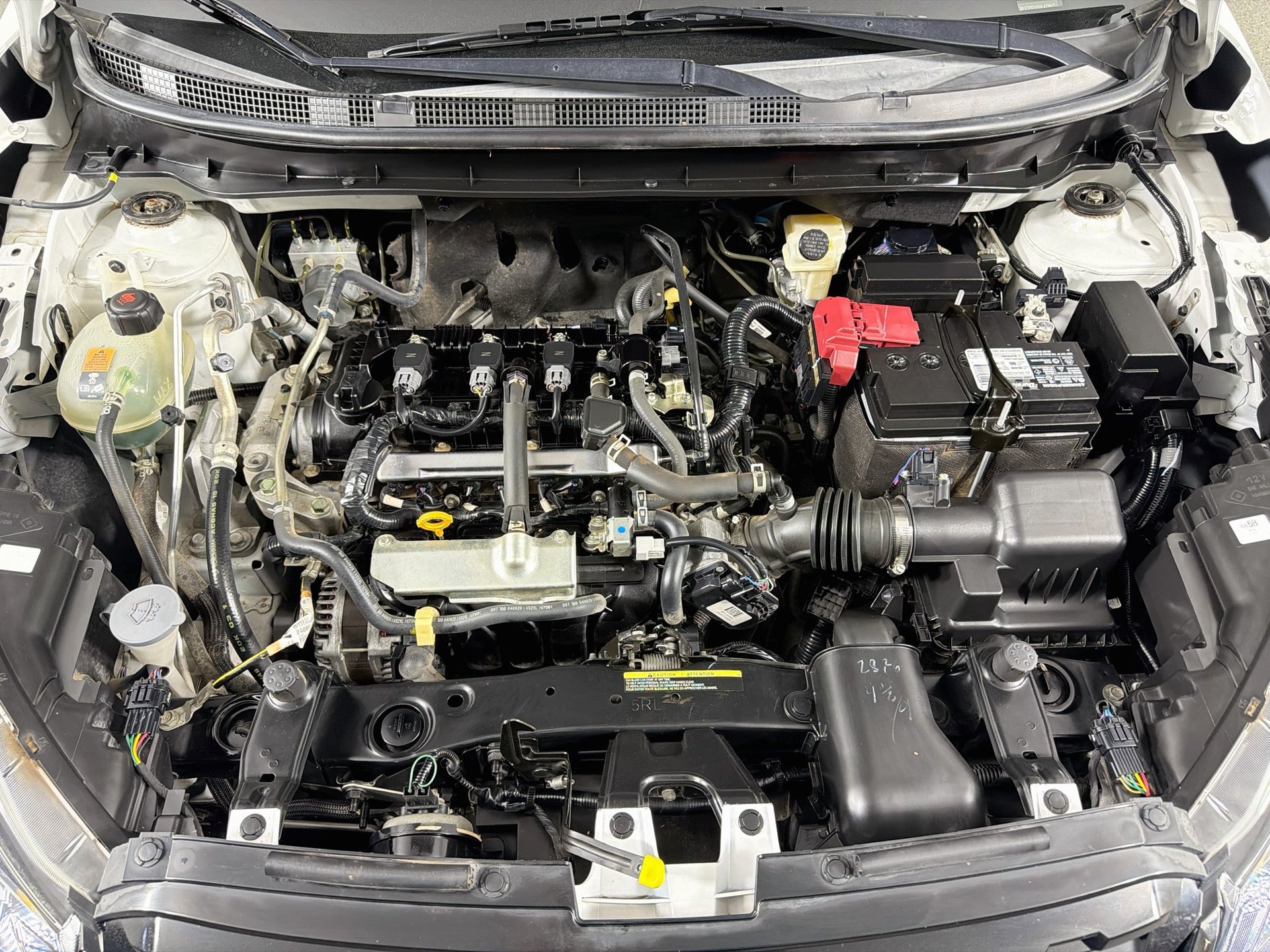 Used 2021 Nissan Kicks SR w/ SR Premium Package FWD image 29