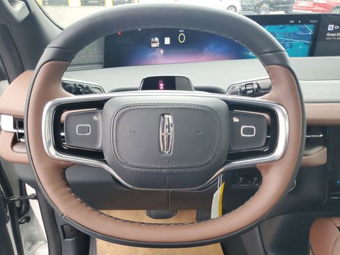 New 2026 Lincoln Navigator L Reserve image 16