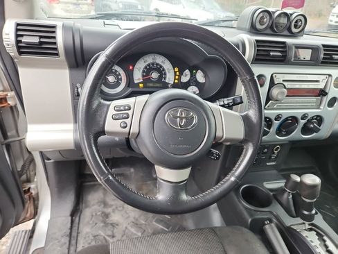 Used 2007 Toyota FJ Cruiser 4WD image 12