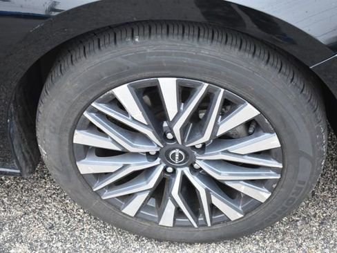 Used 2023 Nissan Altima 2.5 SV image 11