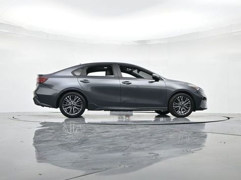 Used 2024 Kia Forte GT-Line w/ GT-Line Premium Package image 29