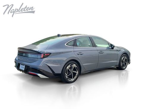 Used 2024 Hyundai Sonata SEL w/ Convenience Package FWD image 6