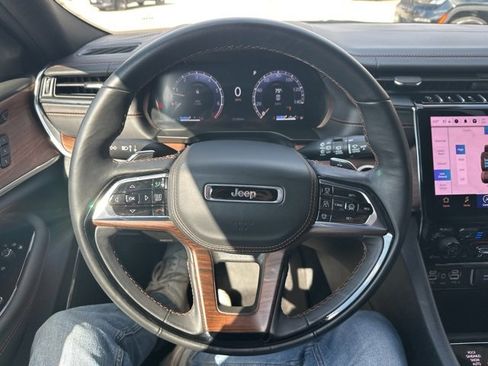 Used 2025 Jeep Grand Cherokee L Summit w/ Obsidian Package image 39