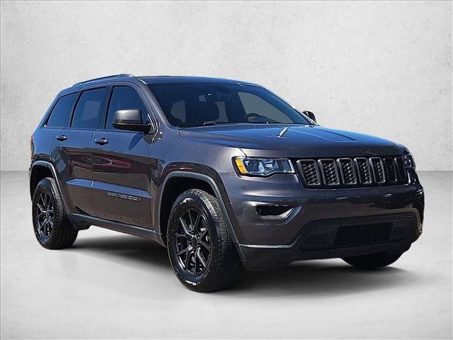 Used 2017 Jeep Grand Cherokee Laredo w/ Quick Order Package 2BE RWD image 3