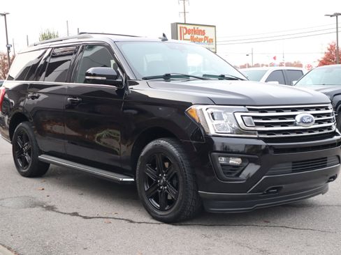 Used 2021 Ford Expedition XLT image 5