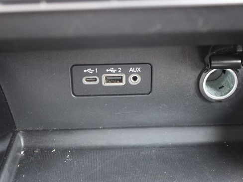 Used 2024 Nissan Altima 2.5 SV FWD image 31