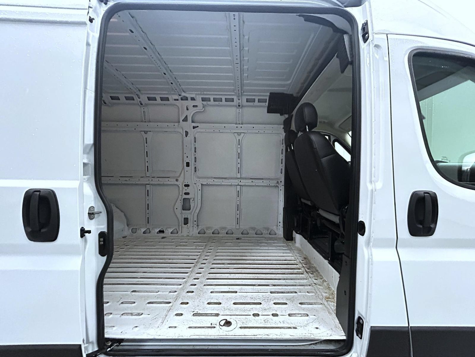 Used 2023 RAM ProMaster 2500 FWD image 16