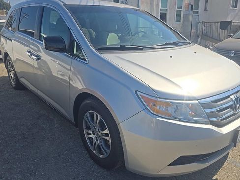 Used 2012 Honda Odyssey EX image 1