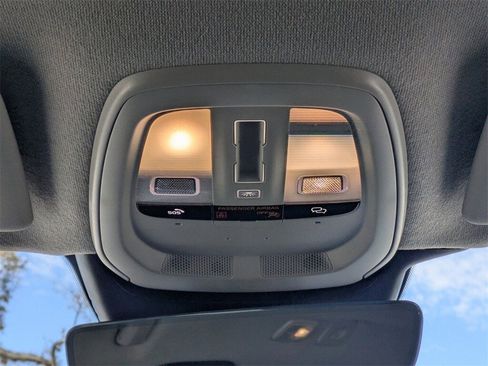 New 2026 Volvo XC40 B5 Ultra w/ Protection Package Premier image 23