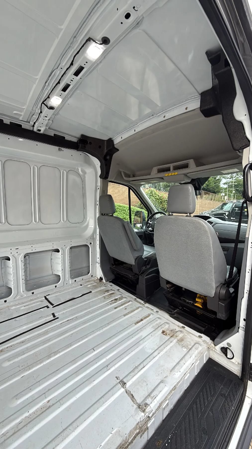 Used 2018 Ford Transit 350 148 Medium Roof RWD image 19