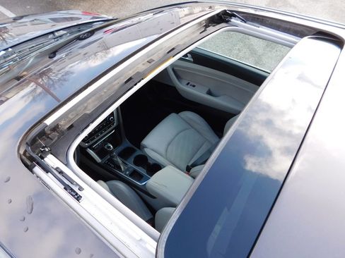 Used 2016 Hyundai Sonata Sport w/ Option Group 1V image 8