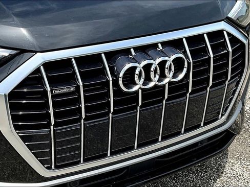 Used 2021 Audi Q3 2.0T Premium w/ Convenience Package AWD/4WD image 34