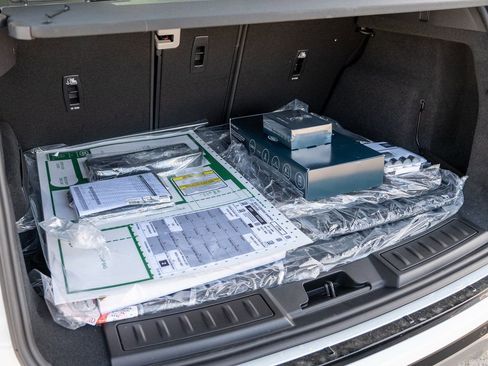 New 2025 Land Rover Range Rover Evoque S image 24