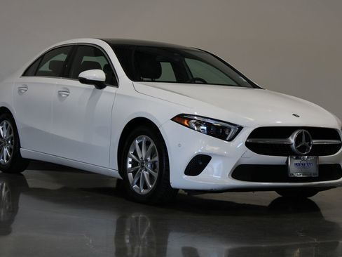 Used 2022 Mercedes-Benz A 220 4MATIC image 3