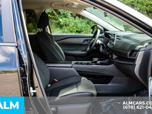 Used 2024 Nissan Rogue S AWD/4WD image 18
