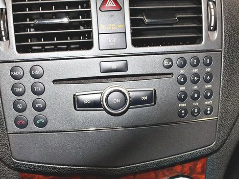 Used 2010 Mercedes-Benz C 300 C 300 Sport Sedan 4D image 17