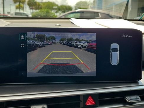 Used 2024 Kia Sorento S FWD image 31