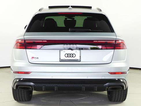 Used 2024 Audi Q8 Premium Plus w/ Premium Plus Package AWD/4WD image 8