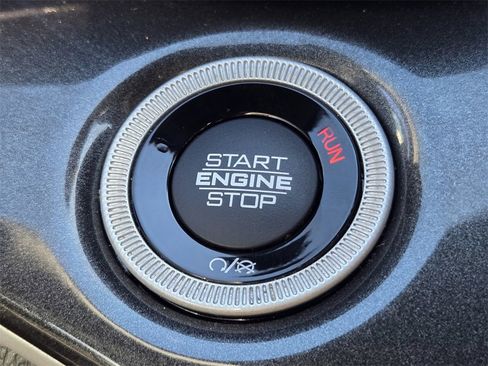 Used 2022 Jeep Grand Cherokee Altitude image 19