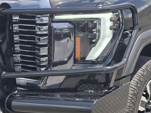 Used 2024 GMC Sierra 2500 Denali Ultimate w/ Max Trailering Package AWD/4WD image 10