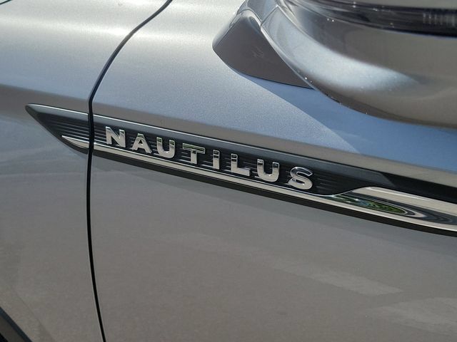 Used 2021 Lincoln Nautilus Reserve w/ Equipment Group 201A FWD image 8