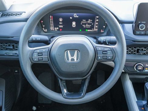 Certified 2025 Honda Accord LX image 15