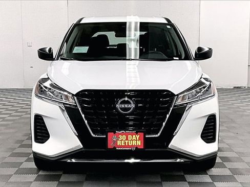 New 2025 Nissan Kicks Play S image 16