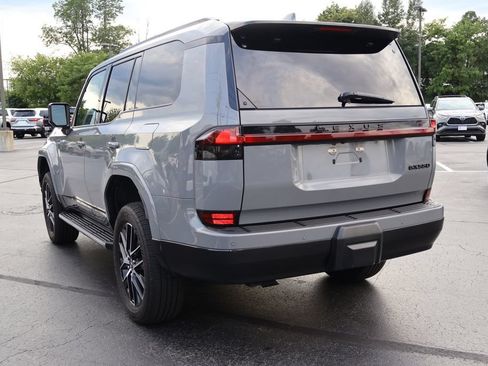 Used 2024 Lexus GX 550 w/ Cold Area Package AWD/4WD image 6
