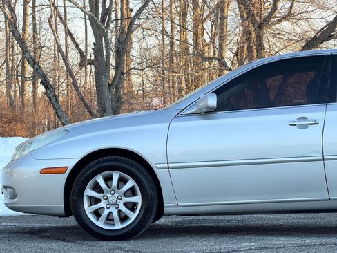 Used 2004 Lexus ES 330 image 23