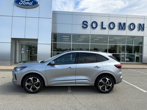 Certified 2023 Ford Escape ST-Line Select w/ Tech Pack #2 image 8