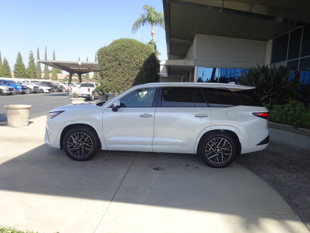 Used 2026 Lexus TX 350 AWD w/ Technology Package image 4