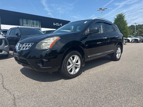 Used 2015 Nissan Rogue S w/ Convenience Package FWD image 2