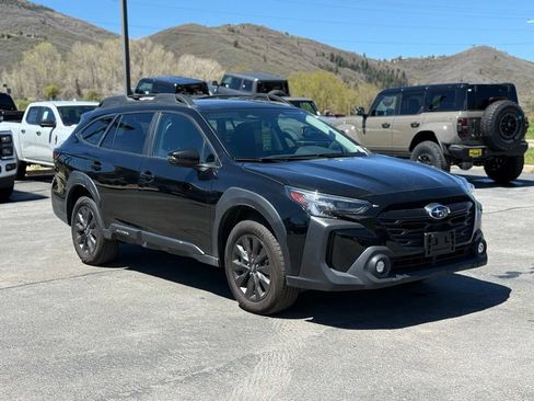 Used 2025 Subaru Outback Onyx Edition AWD/4WD image 7