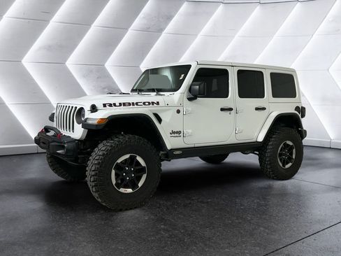 Used 2018 Jeep Wrangler Unlimited Rubicon AWD/4WD image 3