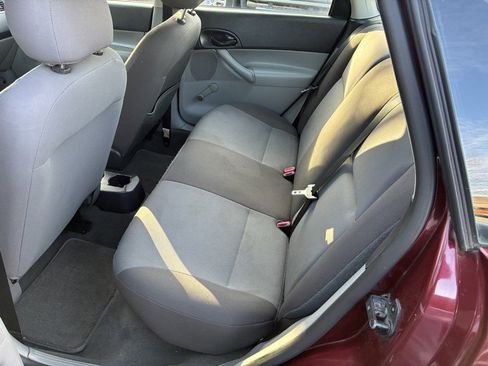 Used 2006 Ford Focus ZX4 Sedan image 15