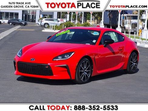 Used 2022 Toyota GR86 w/ ALL Weather Mat Package (TMS) RWD image 1