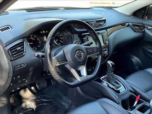 Certified 2022 Nissan Rogue Sport SL image 16