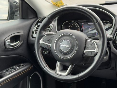 Used 2020 Jeep Compass Limited AWD/4WD image 12