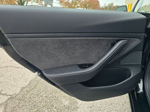 Used 2018 Tesla Model 3 Long Range image 32