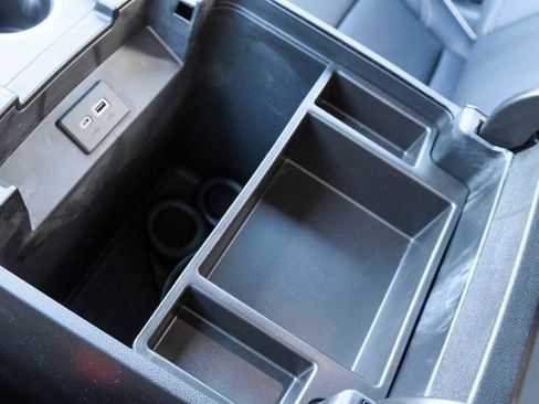 Used 2022 GMC Yukon XL SLT image 28