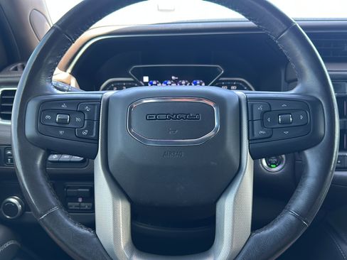 Used 2021 GMC Yukon Denali w/ Denali Premium Package image 27