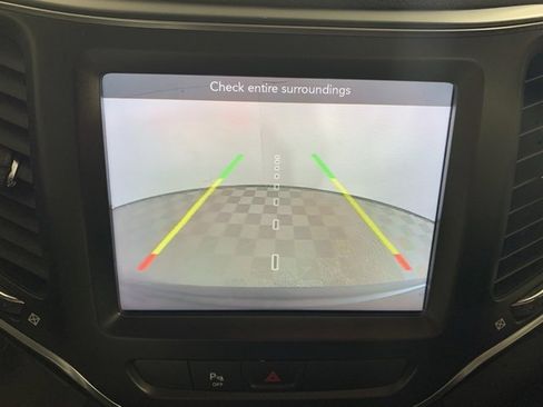 Used 2020 Jeep Cherokee Trailhawk w/ Cold Weather Group image 11