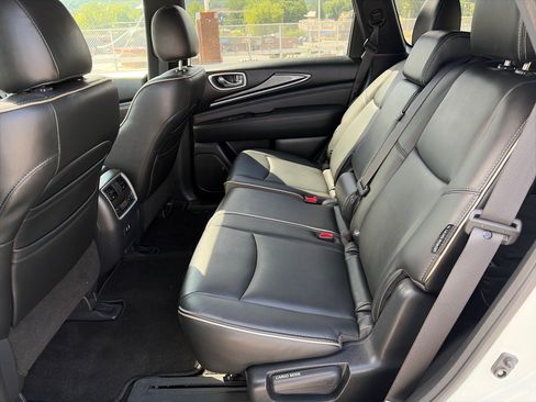 Used 2020 INFINITI QX60 Luxe w/ Edition 30 Essential Package FWD image 18