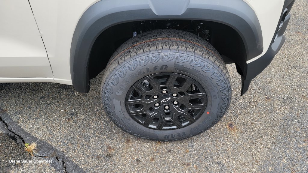 New 2026 Chevrolet Colorado Trail Boss AWD/4WD image 15