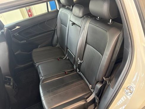 Used 2024 Volkswagen Tiguan SE R-Line AWD/4WD image 12