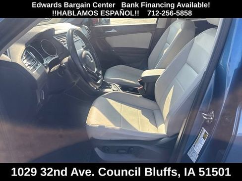 Used 2018 Volkswagen Tiguan SE AWD/4WD image 17