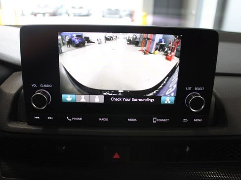 Used 2024 Honda CR-V EX image 14
