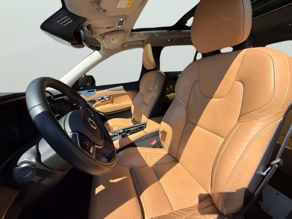 Used 2016 Volvo XC90 T6 Inscription w/ Vision Package AWD/4WD image 10
