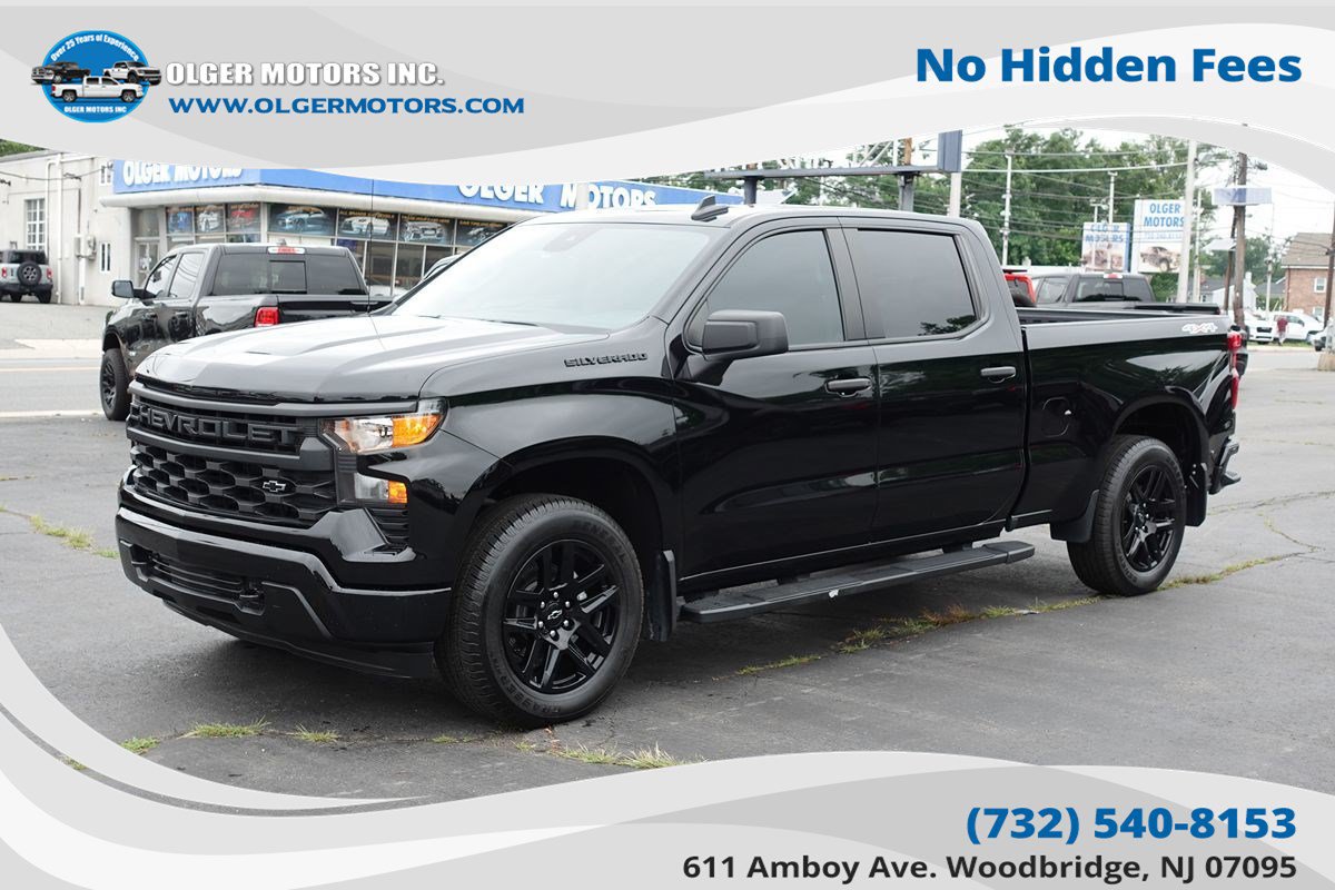 Used 2024 Chevrolet Silverado 1500 Custom AWD/4WD image 1